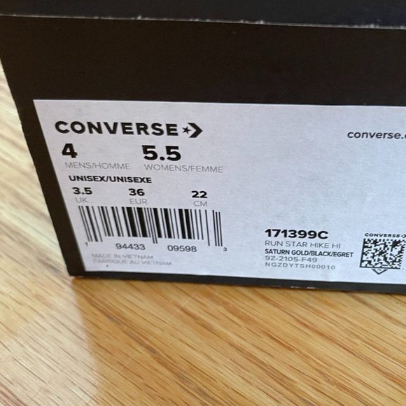 Unisex Grey & Yellow Hybrid Floral Run Star Hike Hi Sneakers from CONVERSE - Picture 9 of 11